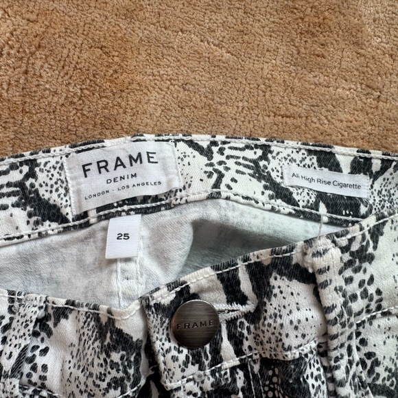 Frame Snake Skin Demin - Picture 3 of 4